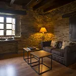 Villa Aldea Rural Y Gastro Restaurante Casona De *