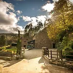 Villa Aldea Rural Y Gastro Restaurante Casona De *