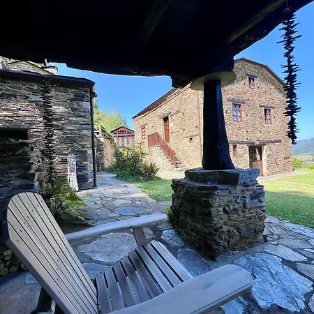 Complejo Rural Casona De * Labrada