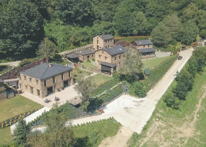 Villa Aldea Rural Y Gastro Restaurante Casona De *