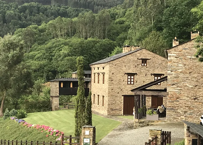 ヴィラ Aldea Rural Y Gastro Restaurante Casona De