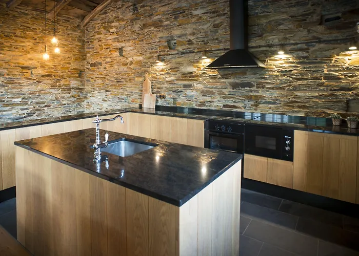 Villa Aldea Rural Y Gastro Restaurante Casona De *